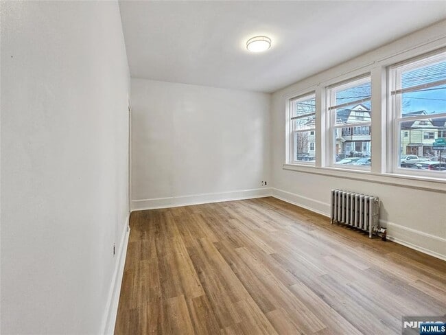 Photo - 367 Sanford Ave Unit 1R