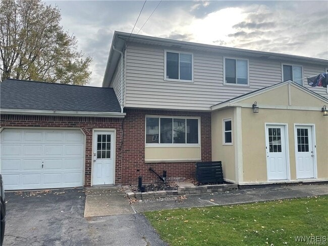 Building Photo - 5355 Lake Ave