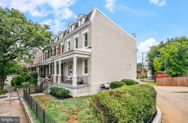 Photo - 4023 New Hampshire Ave NW