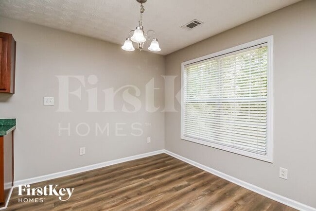 Photo - 96 Maple Leaf Ct