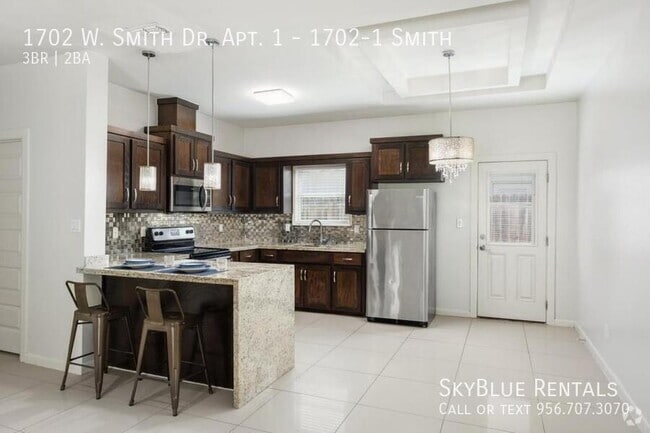 Building Photo - 1702 W Smith Dr Unit 1702-1 Smith Rental