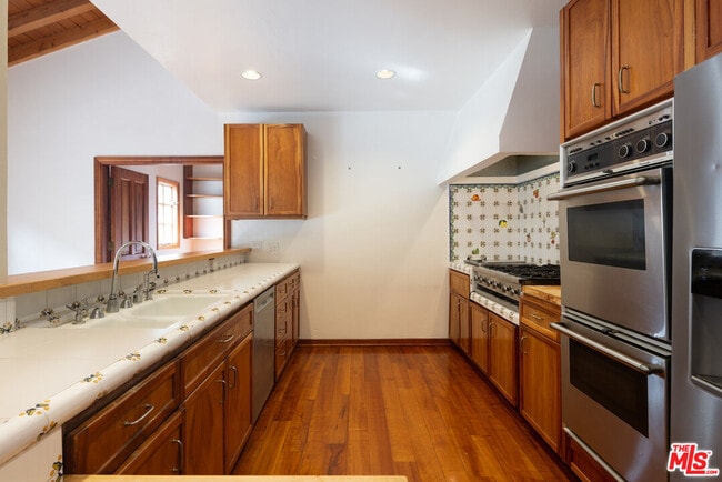 Photo - 200 Mabery Rd