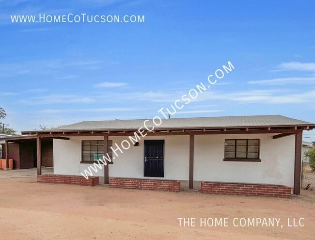 Building Photo - 833 W Jacinto St