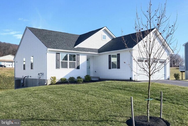 Photo - 77 Summerfield Dr