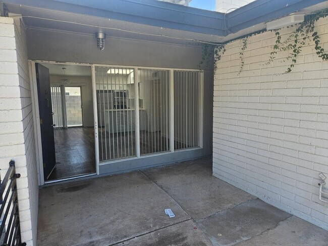 Photo - 2342 N 46th St Unidad 7
