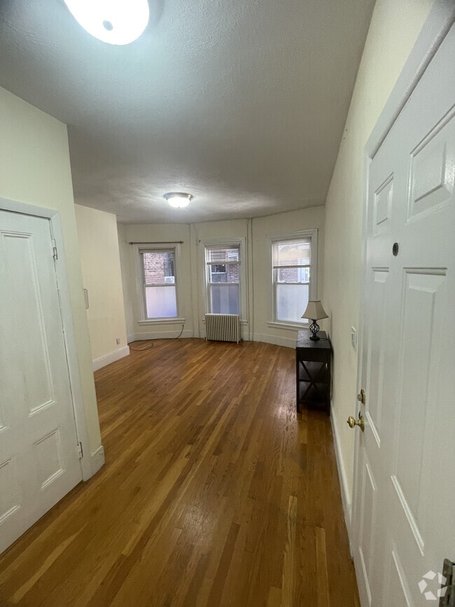 Building Photo - 35A Harvard St Unit 1 Rental