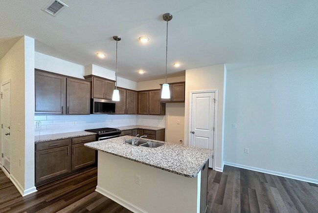 Photo - 17 Whitesell Way
