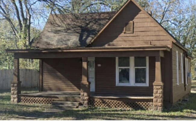 Building Photo - 1119 N Main St Unit B