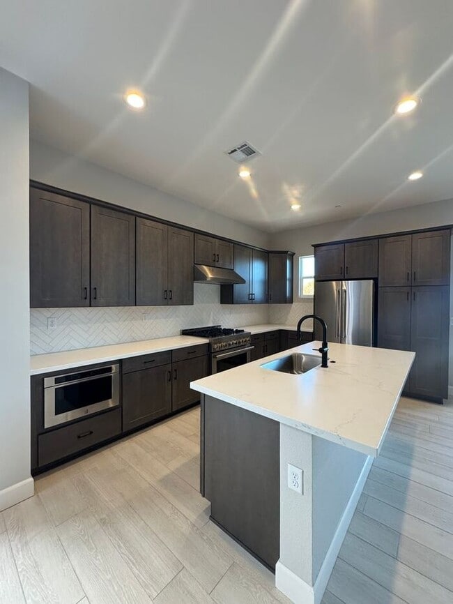 Photo - 1521 Golf Club Dr