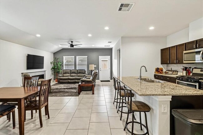 Photo - 2322 Sky Crest Dr