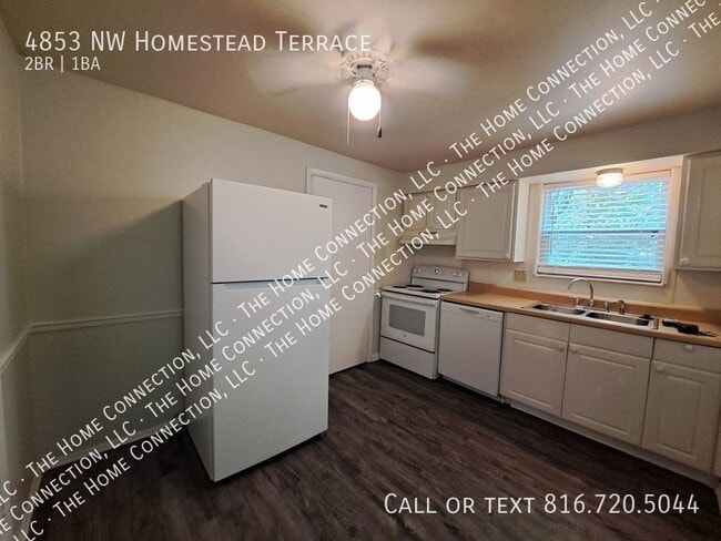 Photo - Clean 4-Plex Apartment-Park Hill Schools!