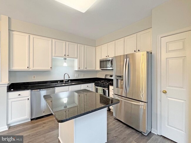 Photo - 25415 Morse Dr