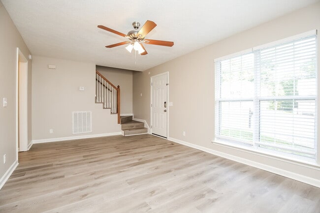 Photo - 112 Township Ct