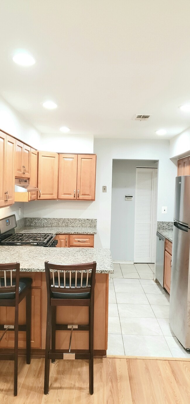 Building Photo - 203 Green Hollow Drive Unit 203