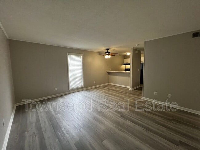 Photo - 5874-C Century Oaks Drive