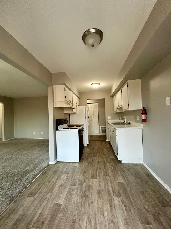 Building Photo - 11335 Old Goddard Rd