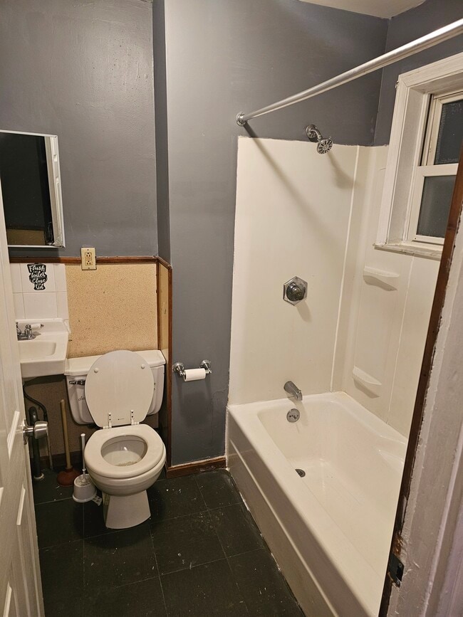 Photo - 129 Chace St