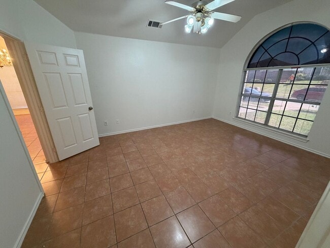 Photo - 1005 Chelsea Dr