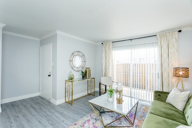 Villa Solano Apartments