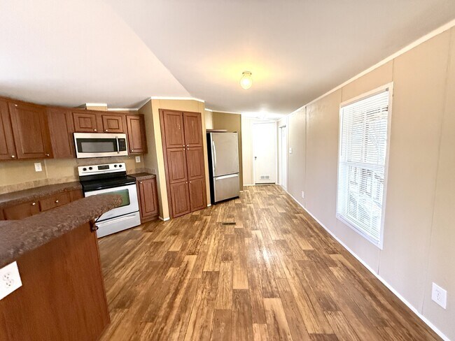 Photo - 4323 Greenville Rd