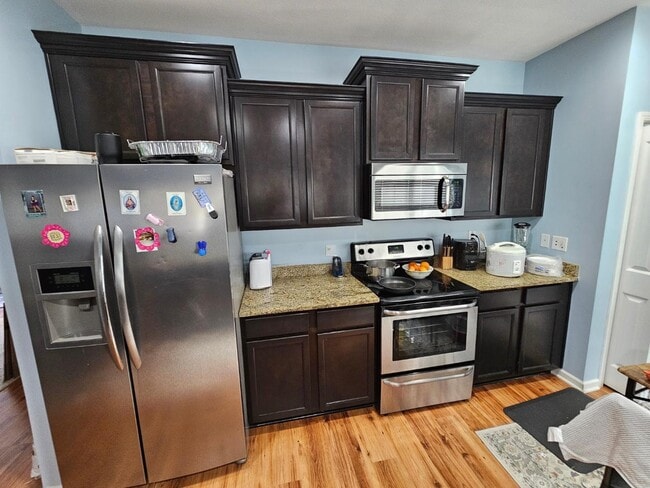 Photo - 136 Cordage Dr