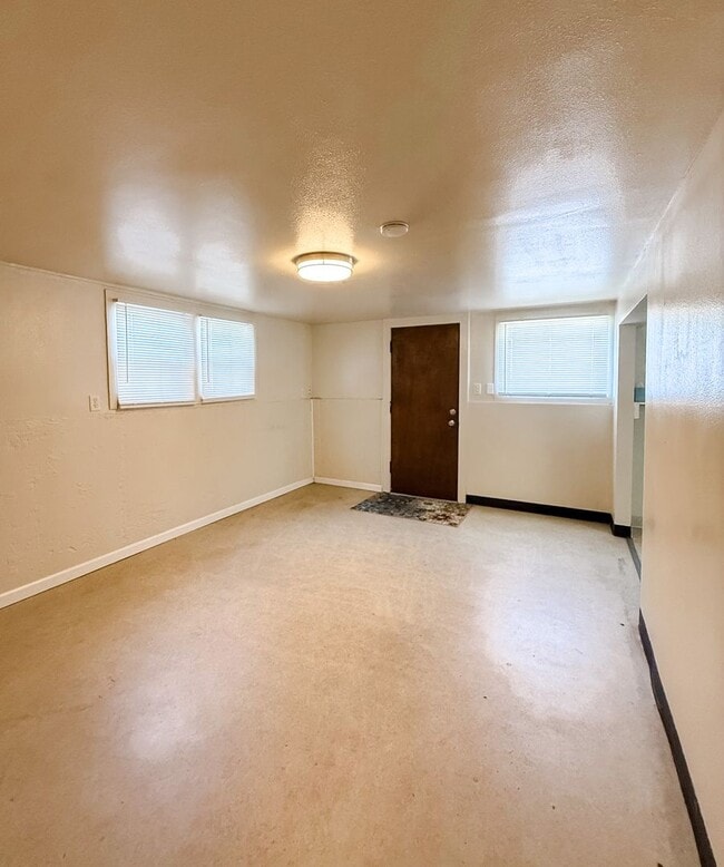 Photo - 704.5 W 14th St