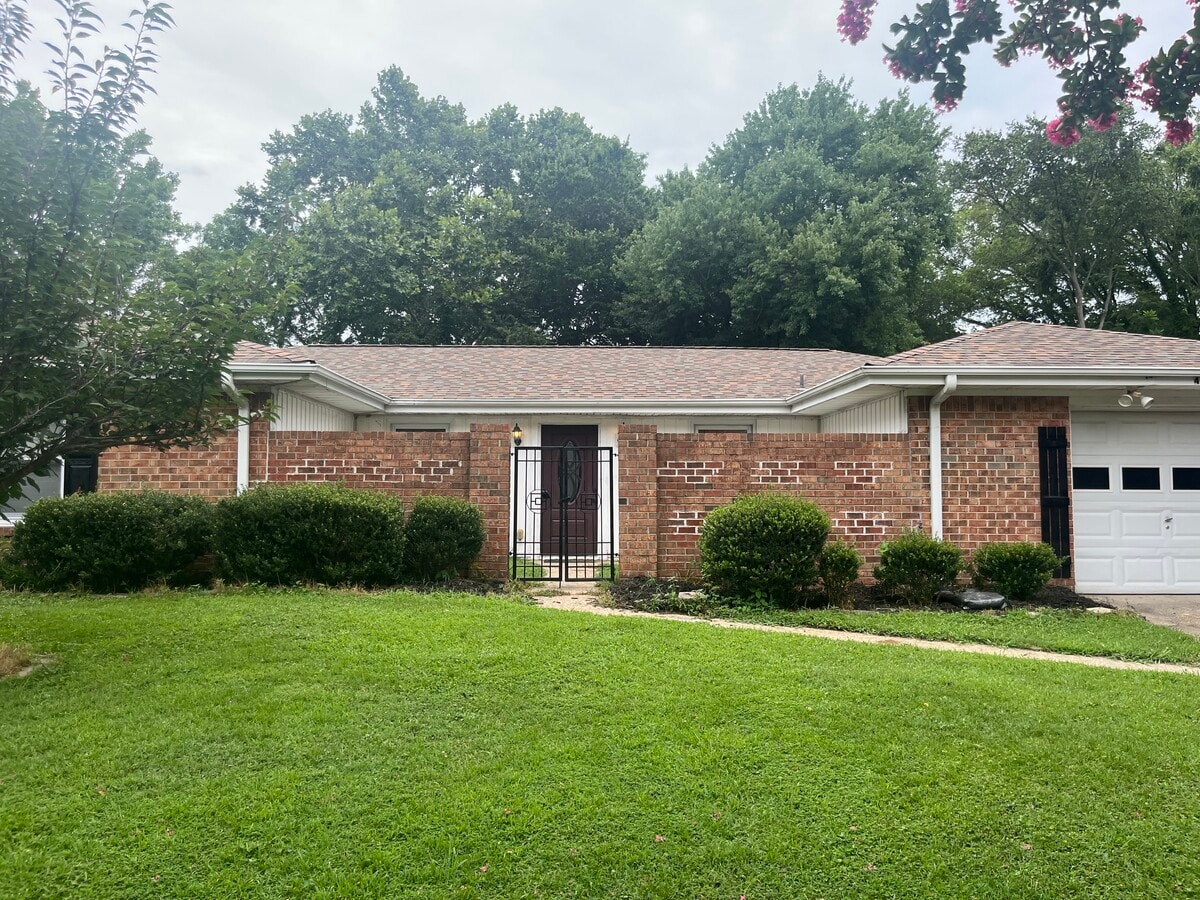Photo - 4840 Brandywine Dr House