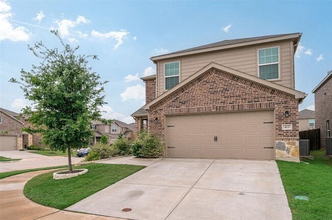 Photo - 412 Glenwick Ln