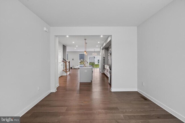 Photo - 1047 Watson Ct
