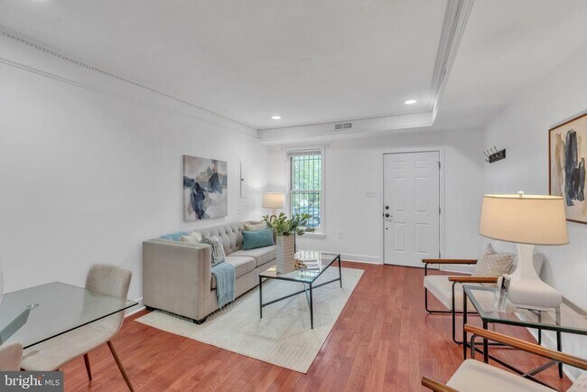 Building Photo - 1526 8th St NW