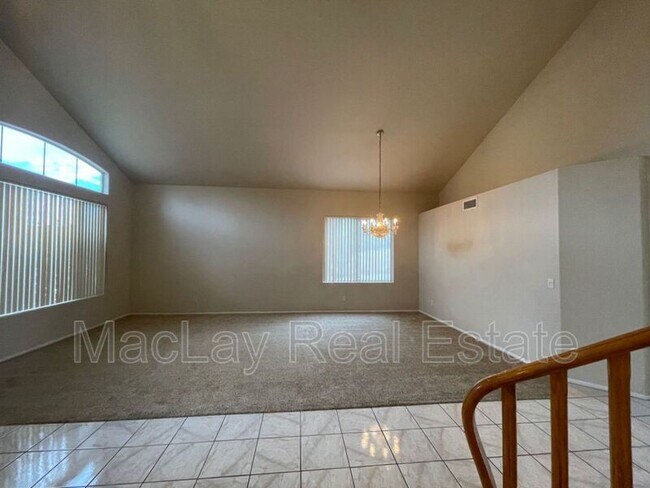 Photo - 7140 E Medina Ave