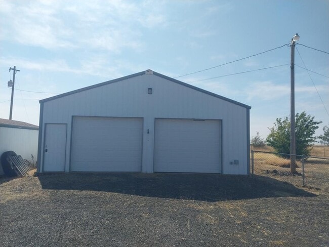 Photo - 1831 E Cornwall Rd