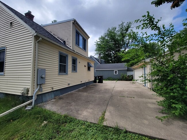 Photo - 3 Bedroom Single Family home for Rent