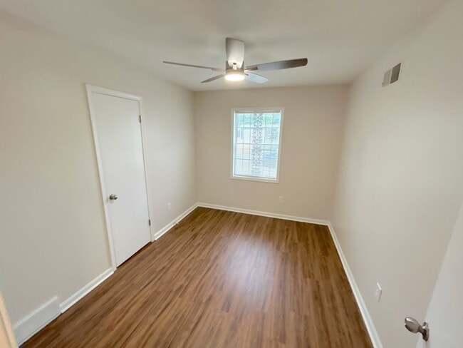 Photo - 3724 Hillridge St