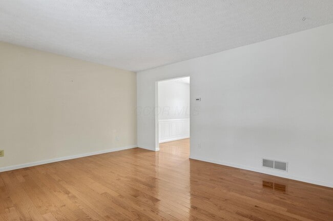 Photo - 2419 Breathstone Dr