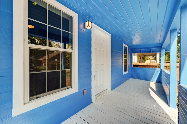Photo - 4224 Marina St
