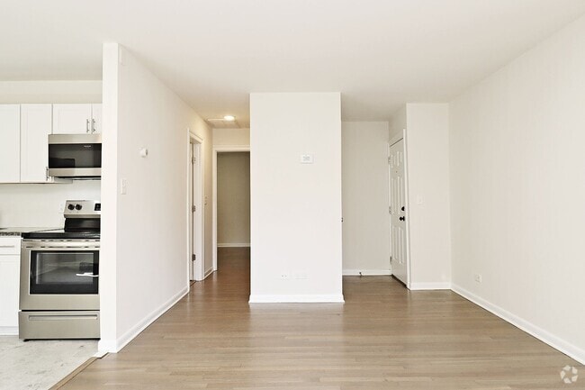 Building Photo - Dog-Friendly Apartment Near UVA & Downtown Unit Rock Creek RD 616 #B