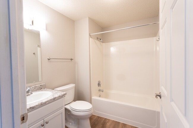 Photo - Royal Oak Apartments