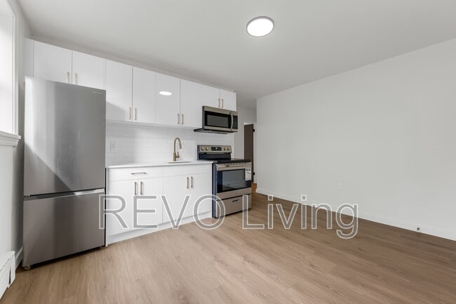 Building Photo - 89 Beech St