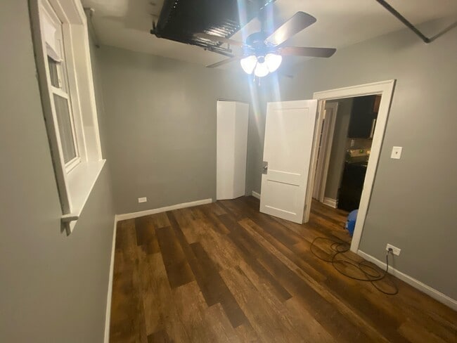 Bedroom - 8425 S Marquette Ave Unit 1