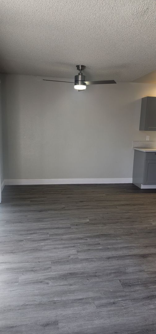 Photo - Florin Woods