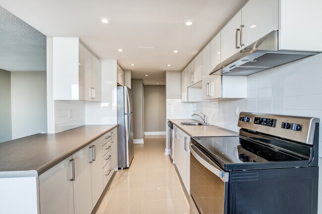 Photo - Aquitaine Avenue