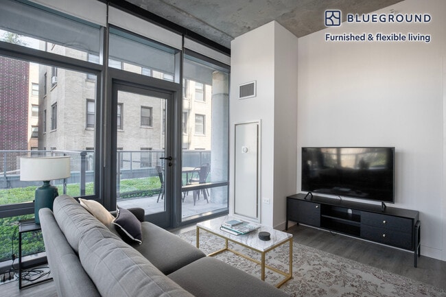 Photo - 450 W Belmont Ave Unidad FL4-ID984