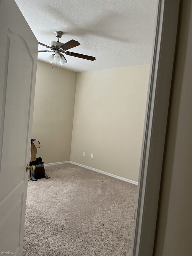 5 br, 4 bath House 20035 Bluff Oak Boule... Rental For Rent in Tampa