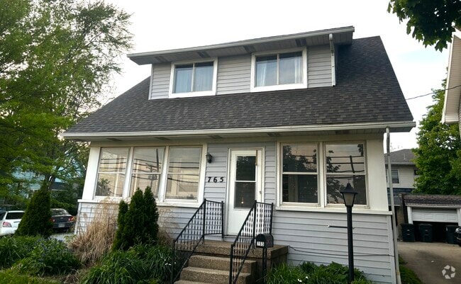 Building Photo - 765 E Buchtel Ave Rental