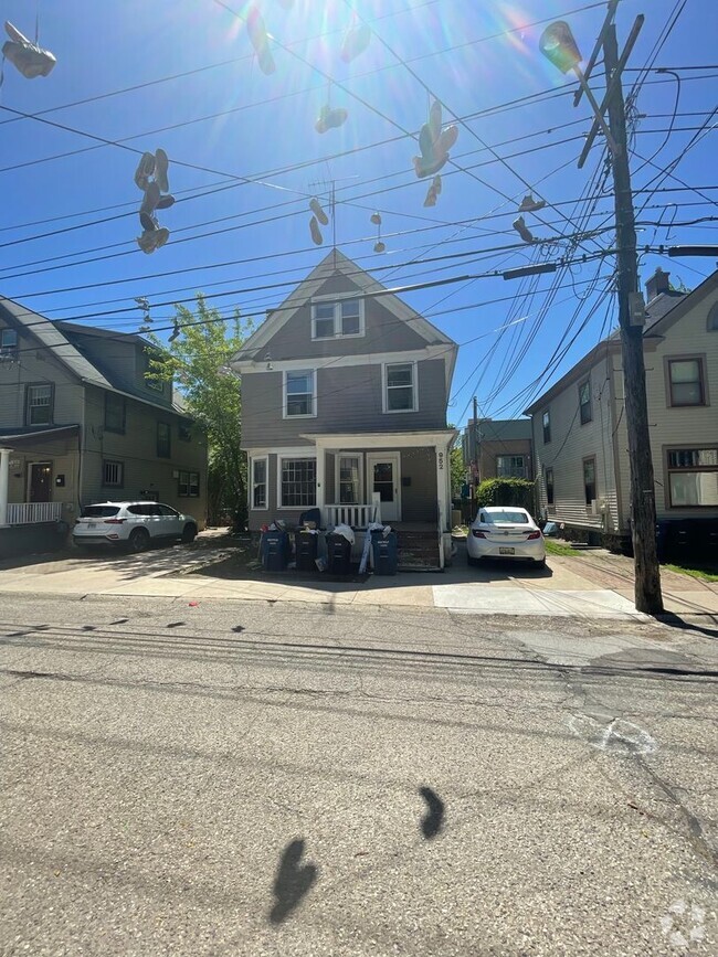 Building Photo - 952 Greenwood Ave Unit 952 Greenwood Ave Rental