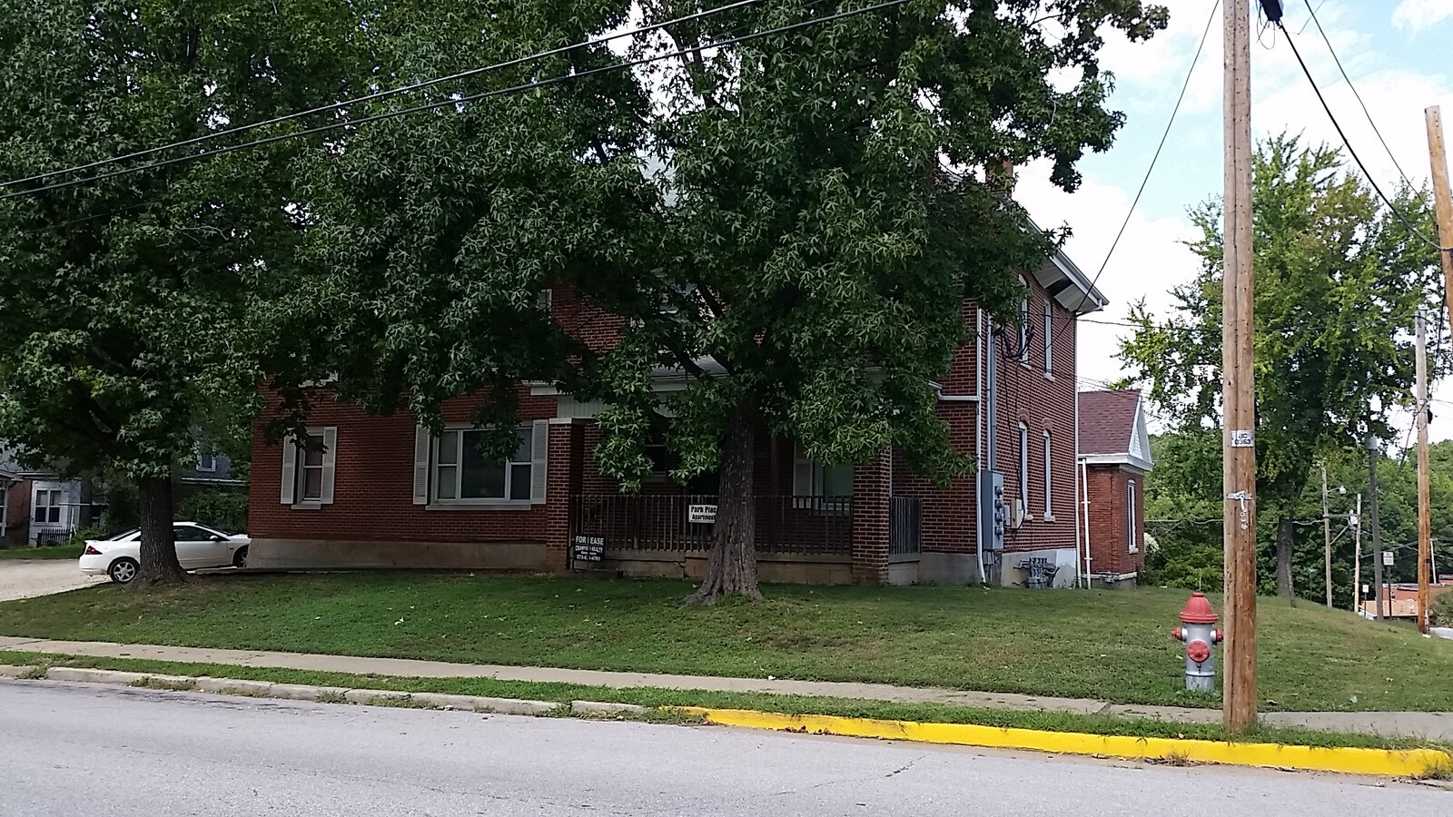 Photo - 1115 E High St