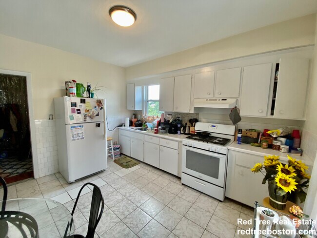 1498 Centre St Unit 2