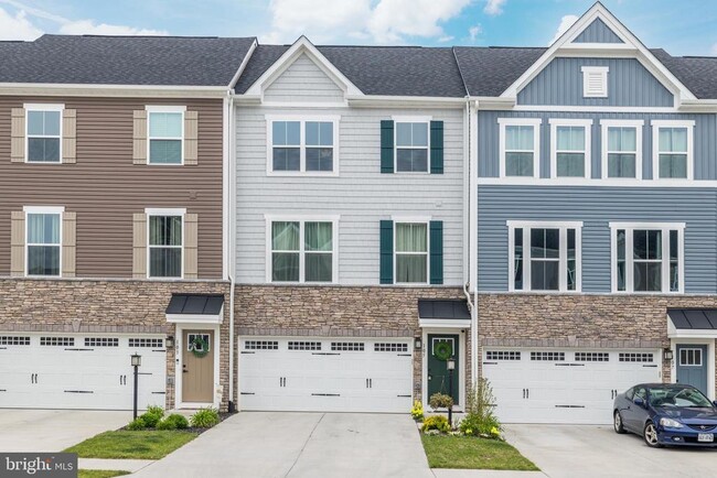 Photo - 105 Burkwood Ter Townhome