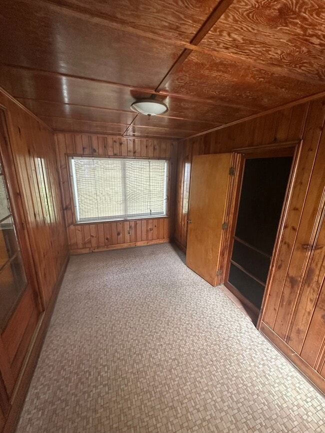 Photo - 2 Bed/1.5 Bath Home For Rent on Cynthia Lane - FIRST MONTH FREE WITH 13 MONTH LEASE!